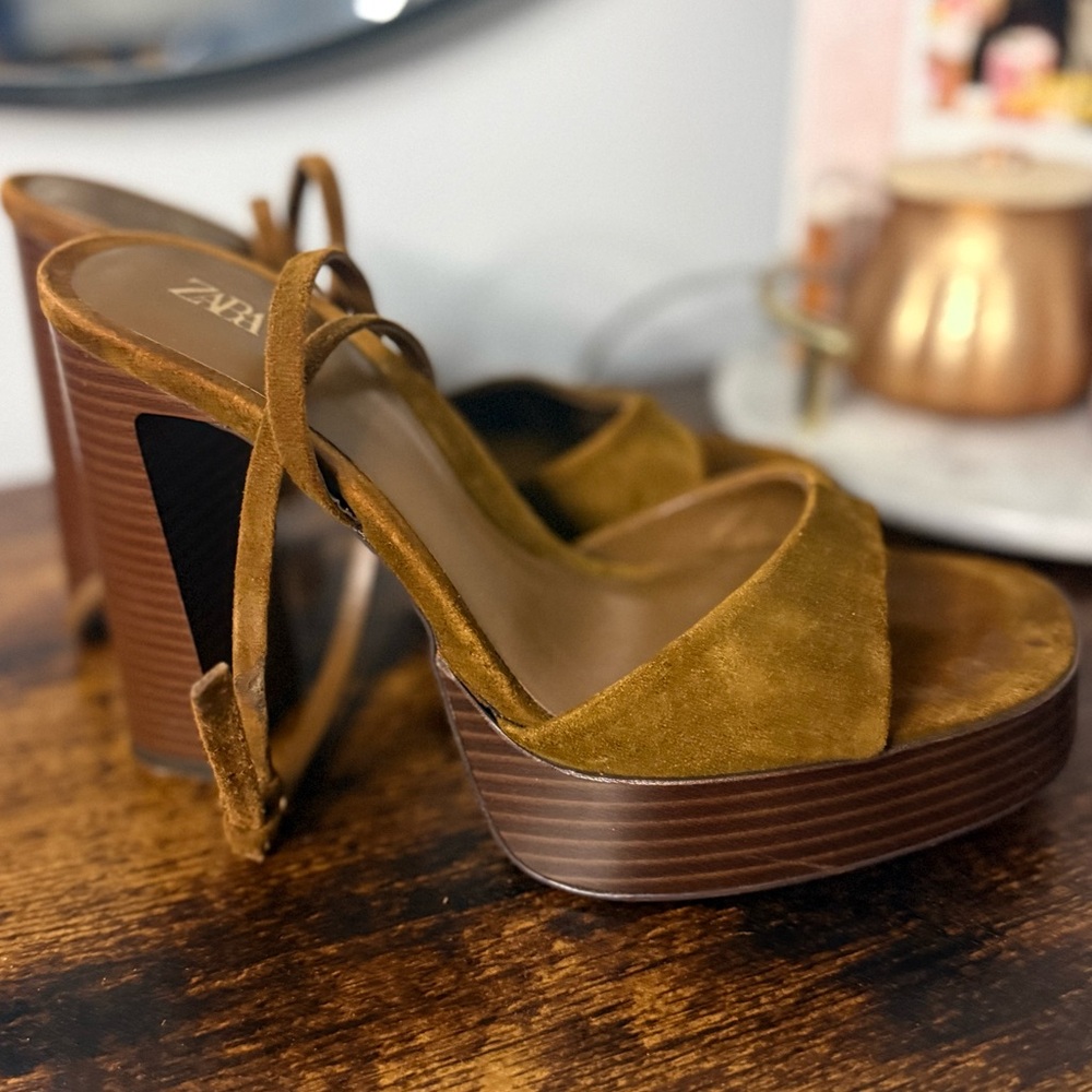 ZARA Brown Suede Platform Heel Sandals